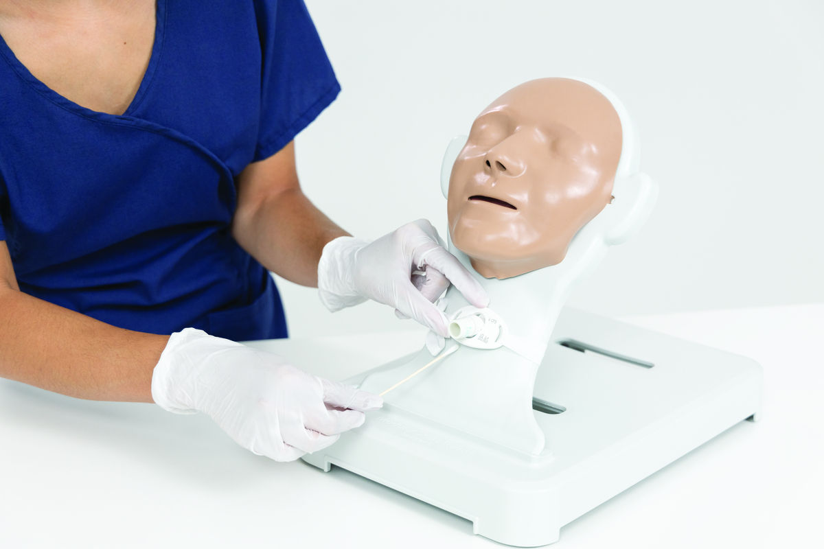 米ST tracheostomy care 1C9A2544-1200x800-fb5702f.jpg