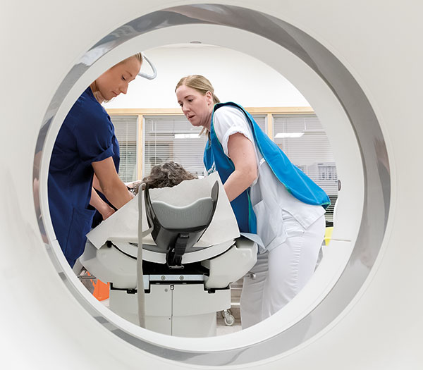 simman-3g-plus-cat-lab-portrait.jpg