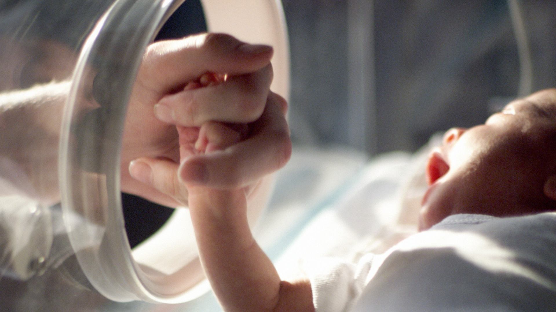 17-15634-早产 -  anne-video-screenshot-2 no text.png